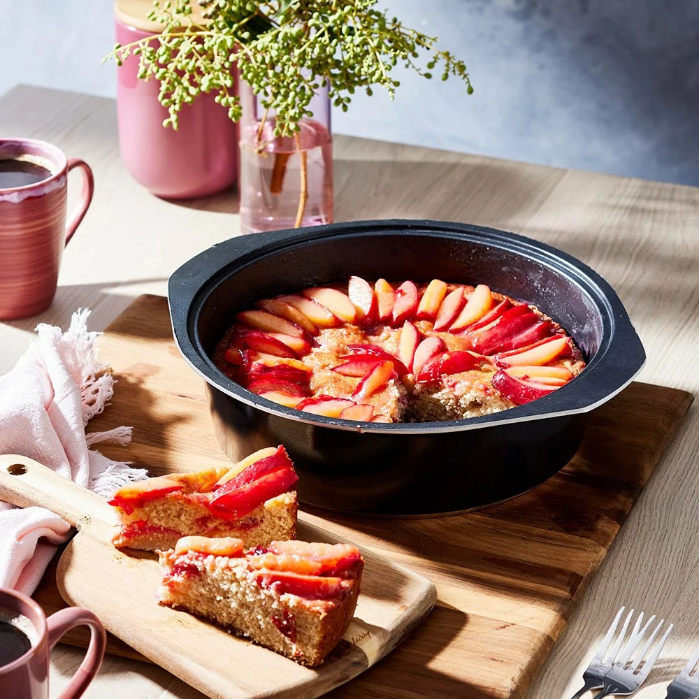 Bessemer Non Stick Dutch Oven 28cm Ebony 4 Bessemer Non Stick Dutch Oven 28cm Ebony - Image 2