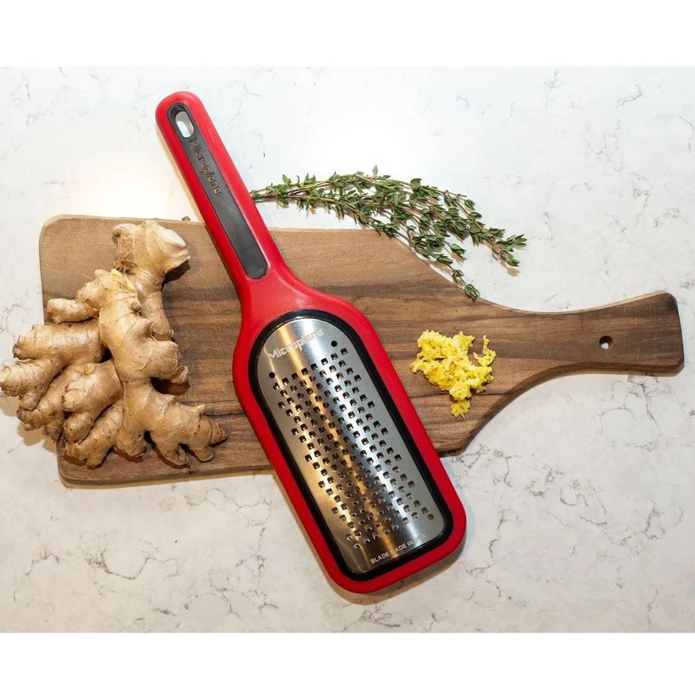 Microplane Select Series Coarse Grater Red 6 Microplane Select Series Coarse Grater Red - Image 4
