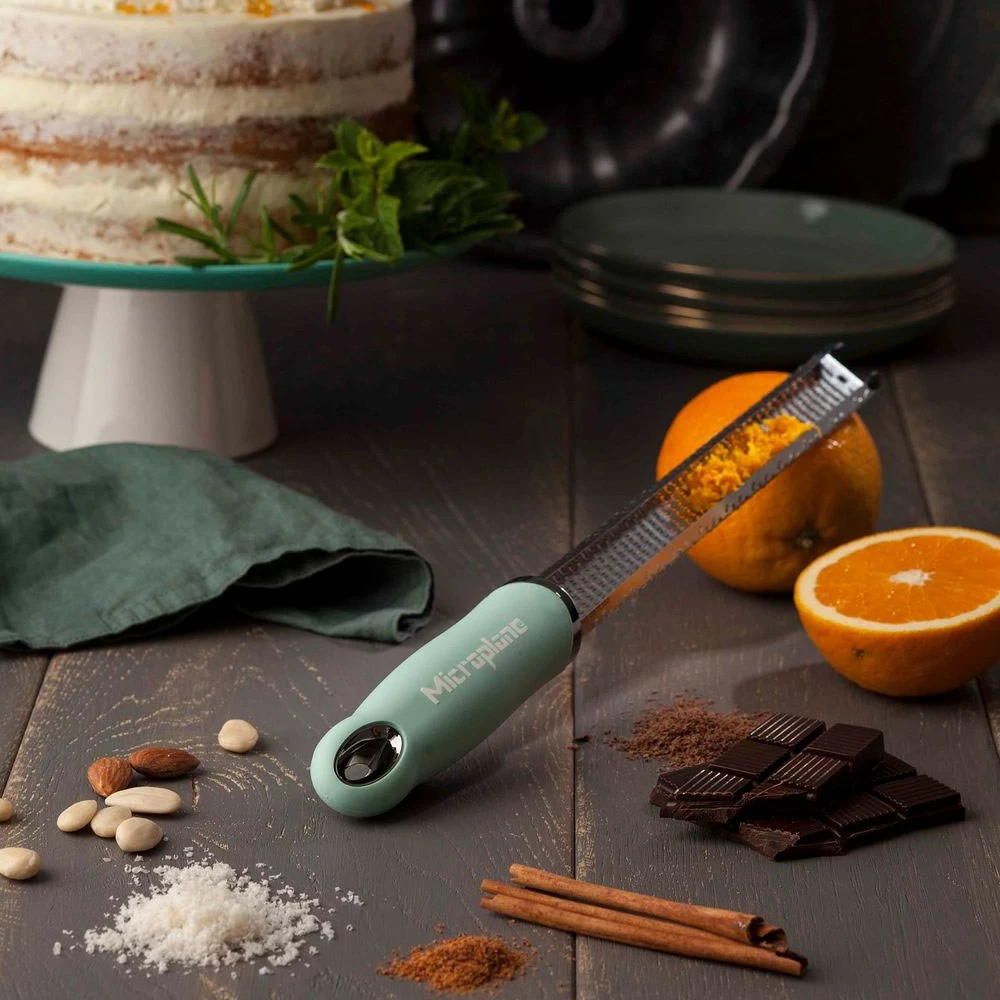 Microplane Premium Zester Grater Retro Green 5 Microplane Premium Zester Grater Retro Green - Image 3