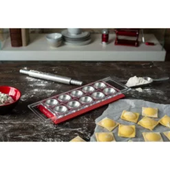 Marcato Ravioli Tablet With Rolling Pin Red -Cookware Shop DKS 2773 3