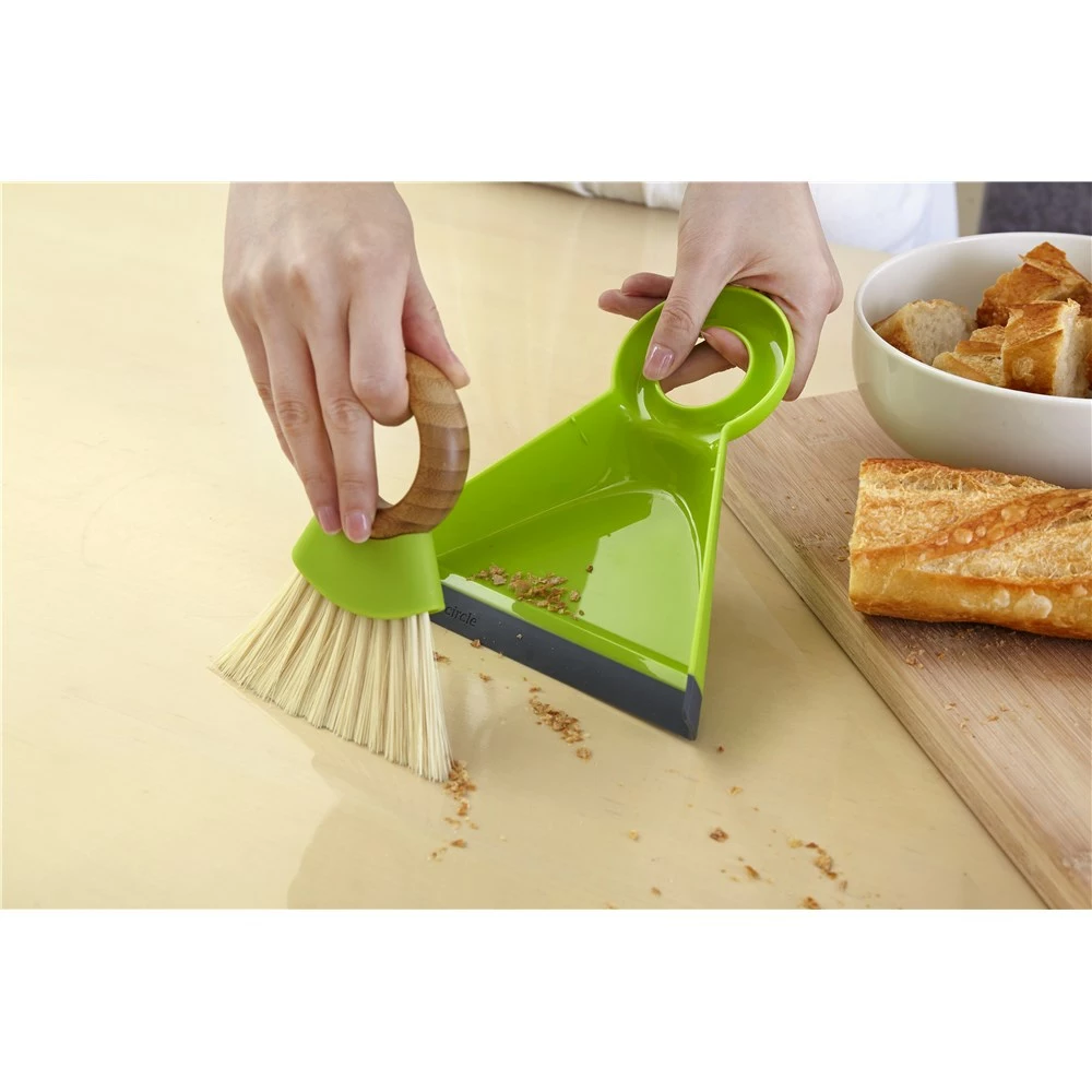 Full Circle Tiny Team Mini Dustpan & Brush Set 4 Full Circle Tiny Team Mini Dustpan & Brush Set - Image 2