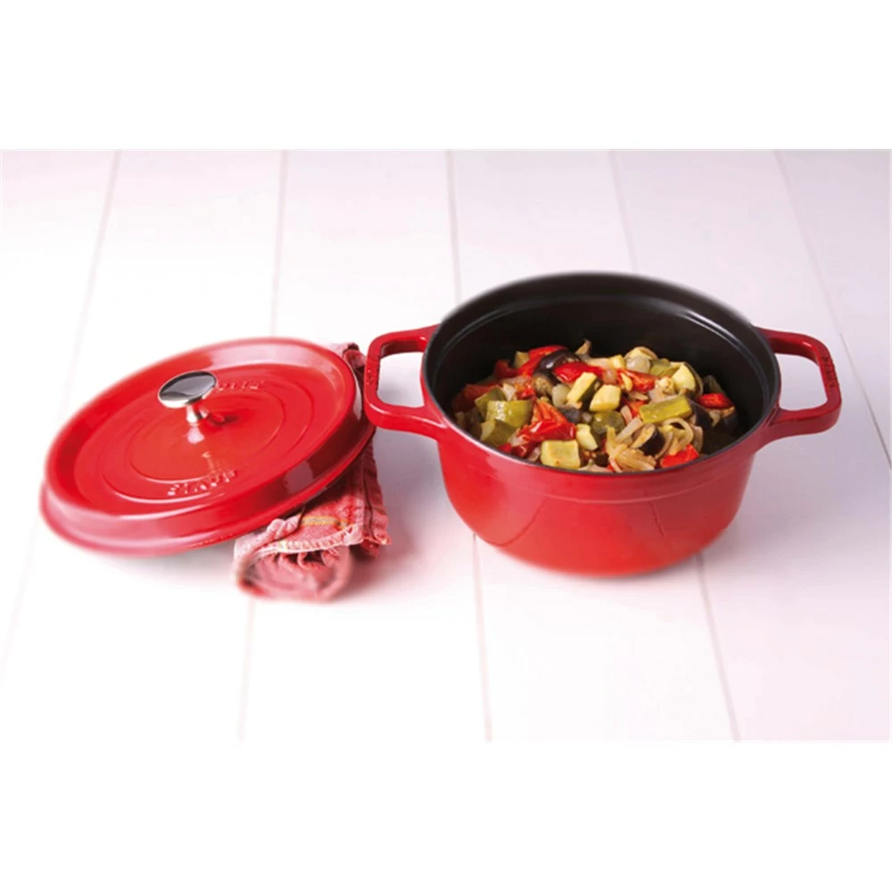 Staub Round Cocotte Cherry Red 26cm 5 Staub Round Cocotte Cherry Red 26cm - Image 3