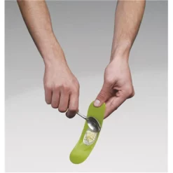 Joseph Joseph Green Rocker Garlic Crusher -Cookware Shop JOS 20062 4