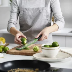 Joseph Joseph GripGrater Paddle Grater With Bowl Grip Fine Green 11 Joseph Joseph GripGrater Paddle Grater With Bowl Grip Fine Green -Cookware Shop JOS 20170 5