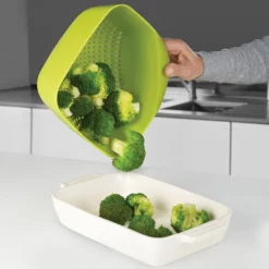 Joseph Joseph Square Colander With Handle Green -Cookware Shop JOS 40088 3