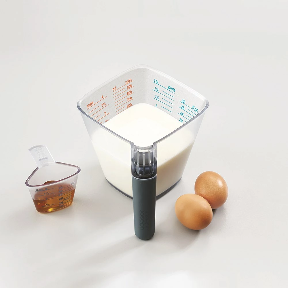 Joseph Joseph Align 2 Piece Easy Read Measuring Jug Set 4 Joseph Joseph Align 2 Piece Easy Read Measuring Jug Set - Image 2