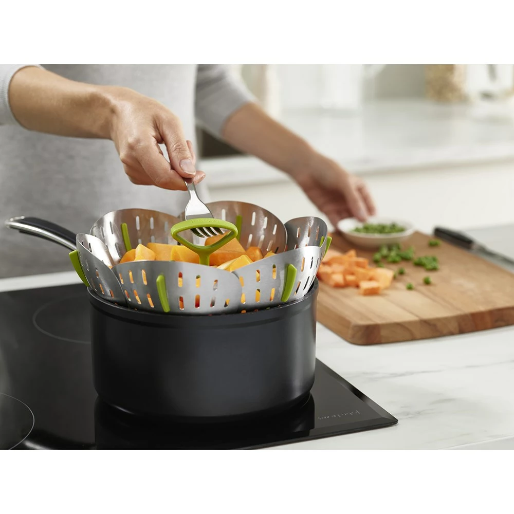 Joseph Joseph Bloom Stainless Steel Folding Steamer Basket 7 Joseph Joseph Bloom Stainless Steel Folding Steamer Basket - Image 5