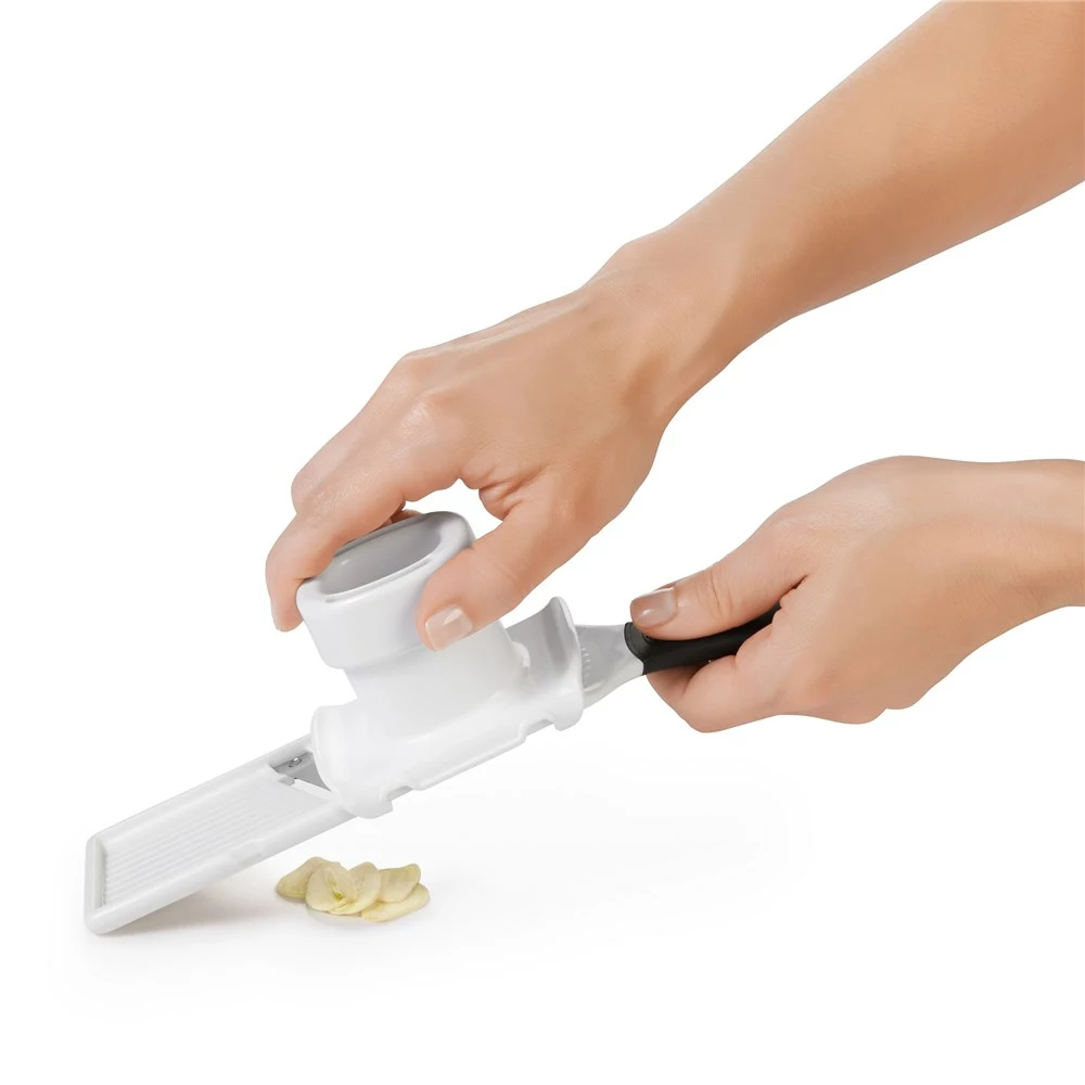 OXO Good Grips Garlic Slicer 6 OXO Good Grips Garlic Slicer - Image 4