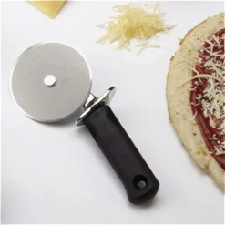 OXO Good Grips Pizza Wheel Cutter Black -Cookware Shop KHA 26681 2