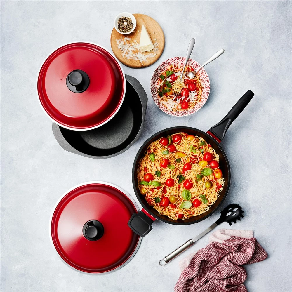 Bessemer Red 4 Piece Cookware Set 9 Bessemer Red 4 Piece Cookware Set - Image 7