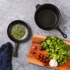 Grylt 2 In 1 Cast Iron Saucepan 20cm -Cookware Shop PCP 1034153 4