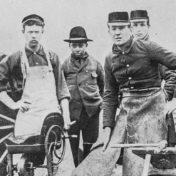 Grylt Cast Iron Chicken Roaster -Cookware Shop PCP 1034223 3