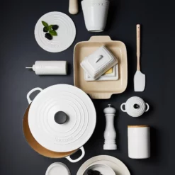 Baccarat Le Connoisseur Oil Bottle White 300ML 7 Baccarat Le Connoisseur Oil Bottle White 300ML -Cookware Shop PCP 1036207 3