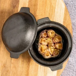 Grylt Cast Iron Garlic Roaster Black -Cookware Shop PCP 1037748 4