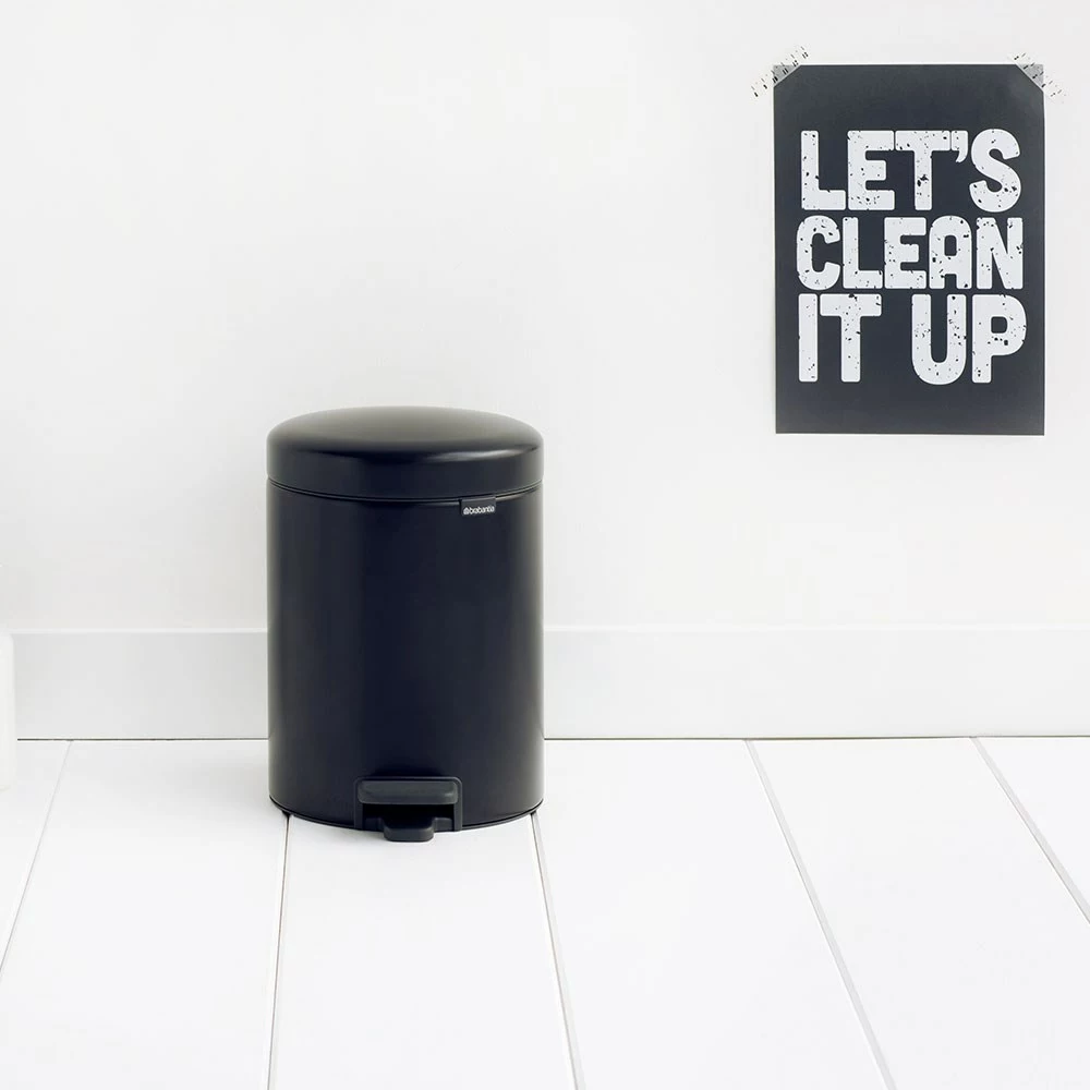 Brabantia NewICON Pedal Bin 5L Matt Black 6 Brabantia NewICON Pedal Bin 5L Matt Black - Image 4