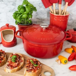 Chasseur 28cm/6.3 Litres Round Inferno Red French Oven 8 Chasseur 28cm/6.3 Litres Round Inferno Red French Oven -Cookware Shop SAH 19216 3