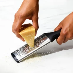 OXO Good Grips Handheld Coarse Grater -Cookware Shop SAH 48128 4