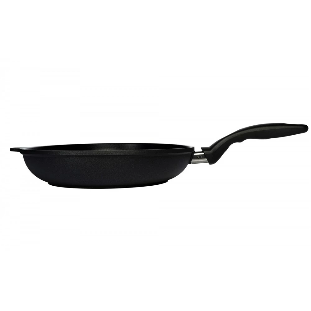 Swiss Diamond XD Induction 28 X 4cm Frypan 4 Swiss Diamond XD Induction 28 X 4cm Frypan - Image 2